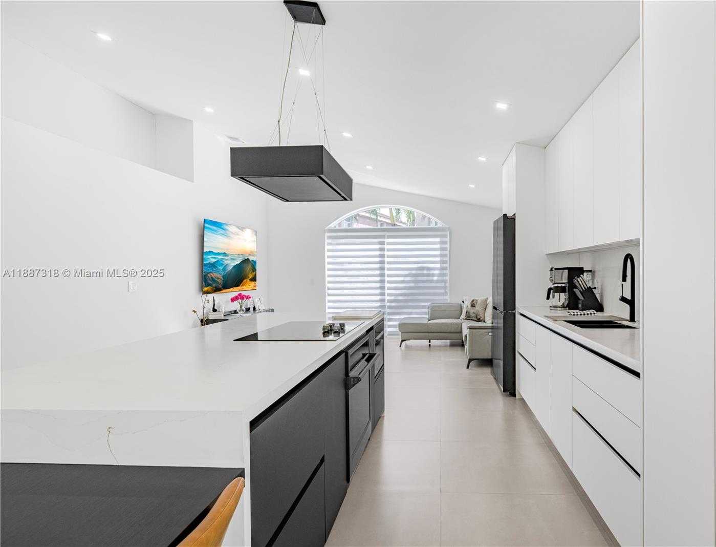Small Image of 18063 SOUTH WEST 13TH ST, Pembroke Pines Number 13