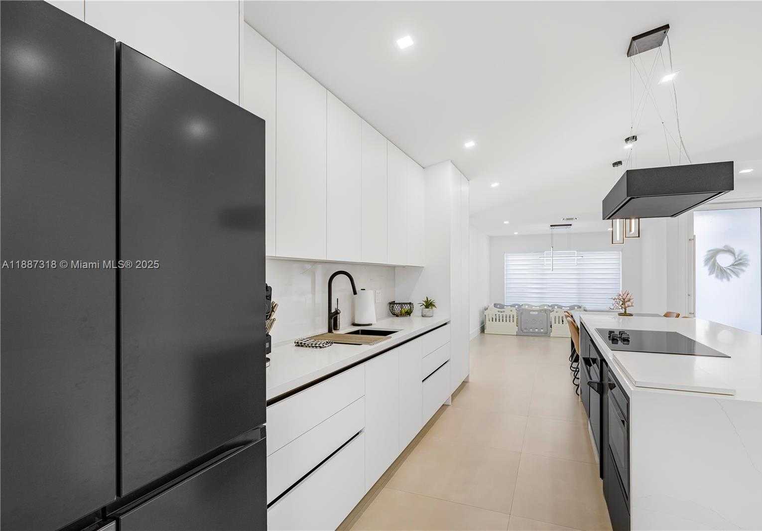 Small Image of 18063 SOUTH WEST 13TH ST, Pembroke Pines Number 14