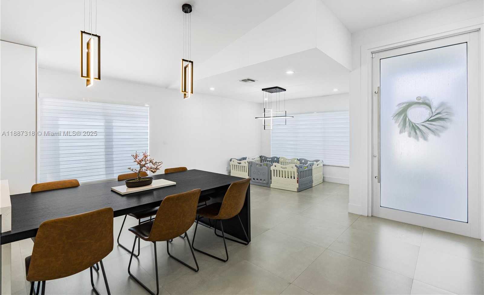 Small Image of 18063 SOUTH WEST 13TH ST, Pembroke Pines Number 15