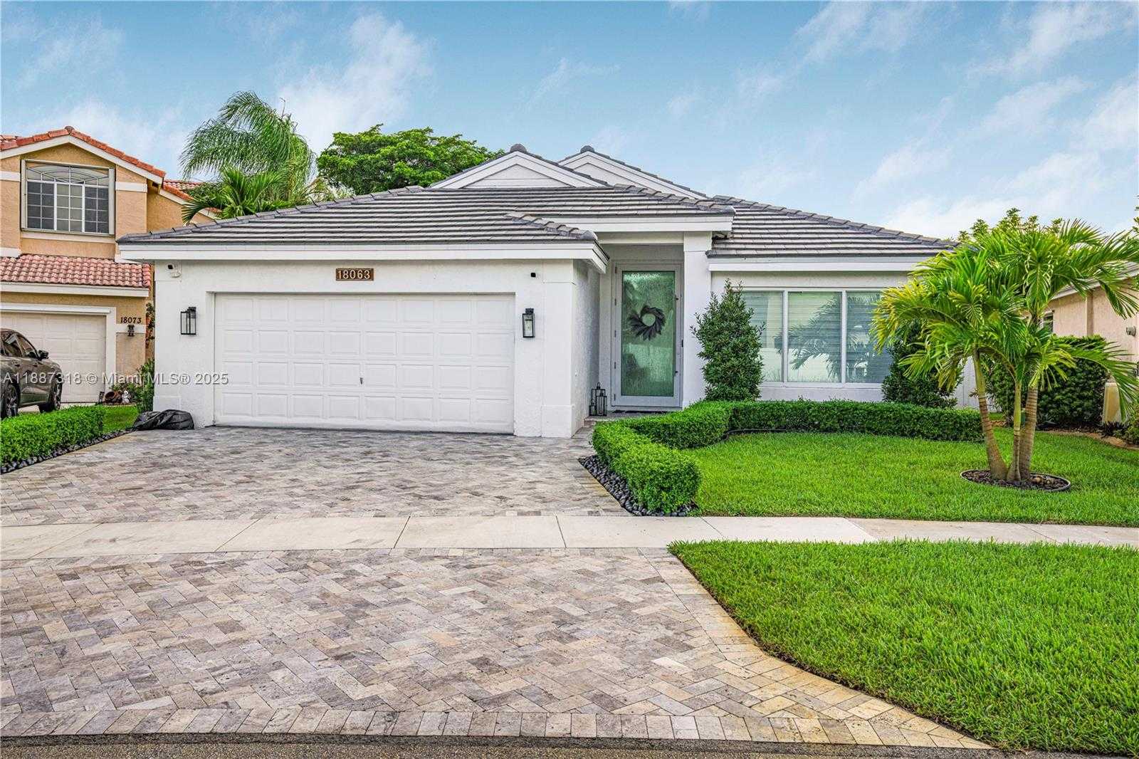 Small Image of 18063 SOUTH WEST 13TH ST, Pembroke Pines Number 3
