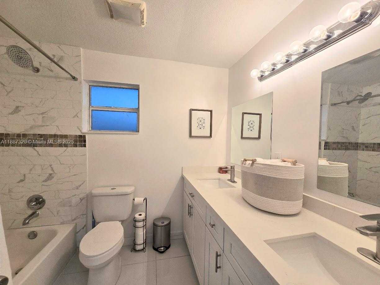 Small Image of 1604 SOUTH WEST 7TH ST, Homestead Number 14