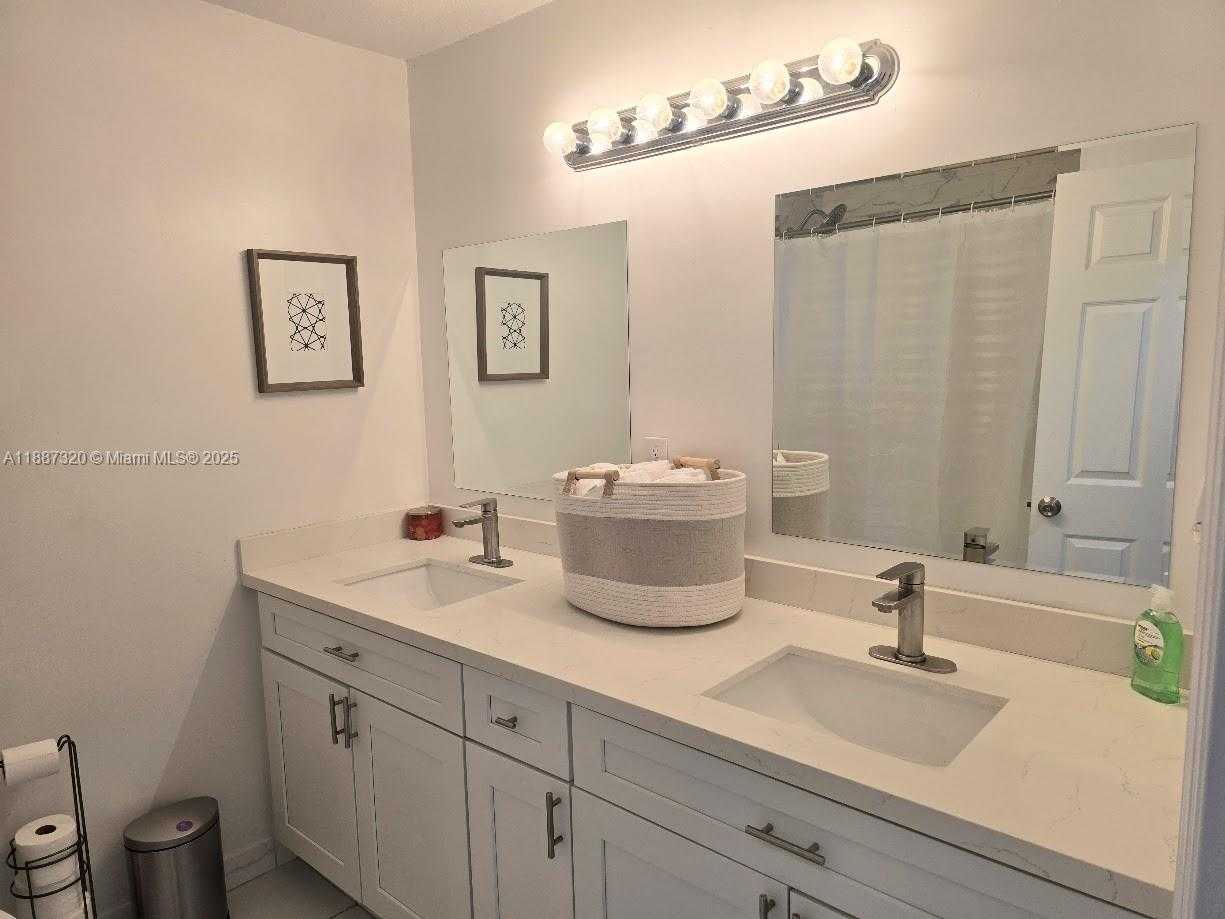 Small Image of 1604 SOUTH WEST 7TH ST, Homestead Number 15