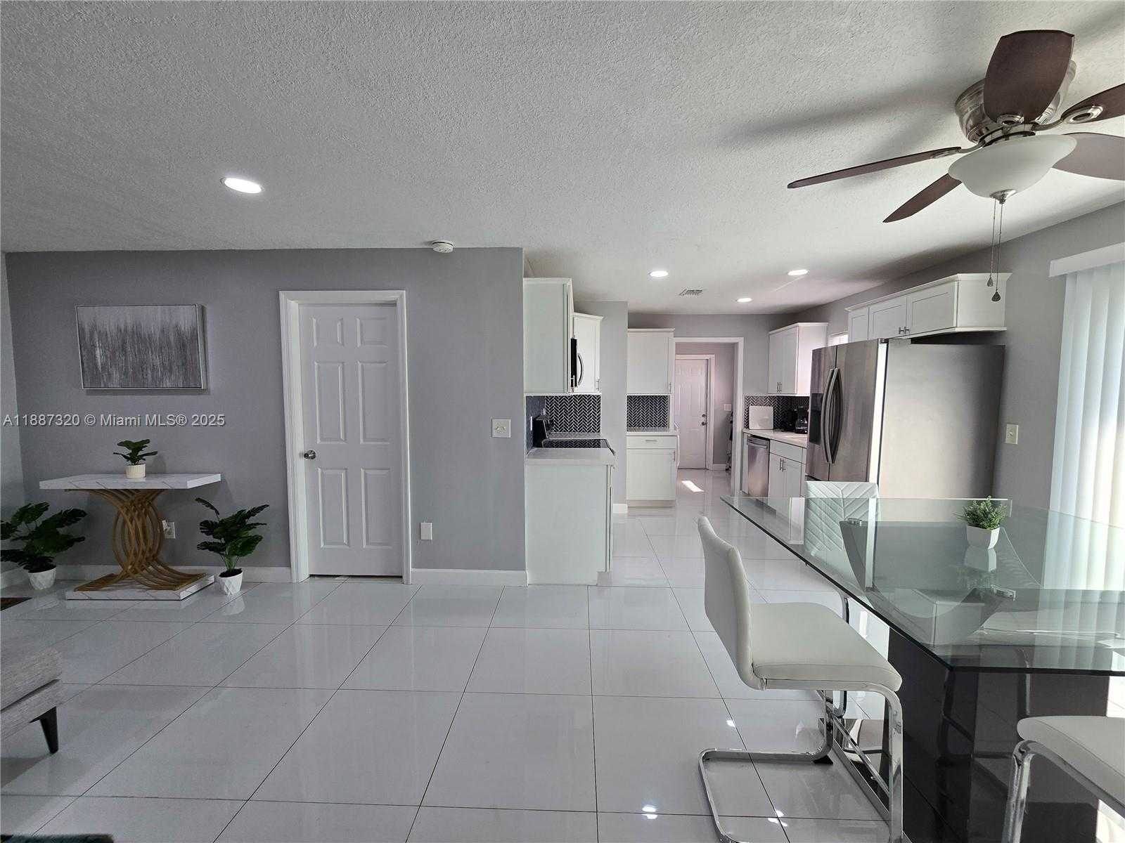 Small Image of 1604 SOUTH WEST 7TH ST, Homestead Number 7