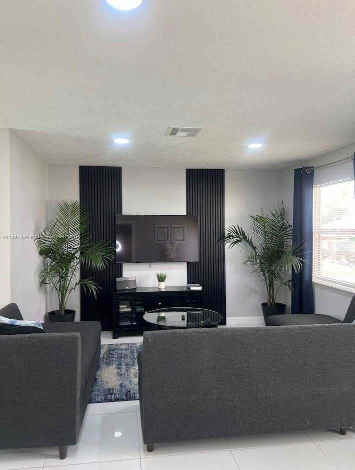 Small Image of 1604 SOUTH WEST 7TH ST, Homestead Number 9