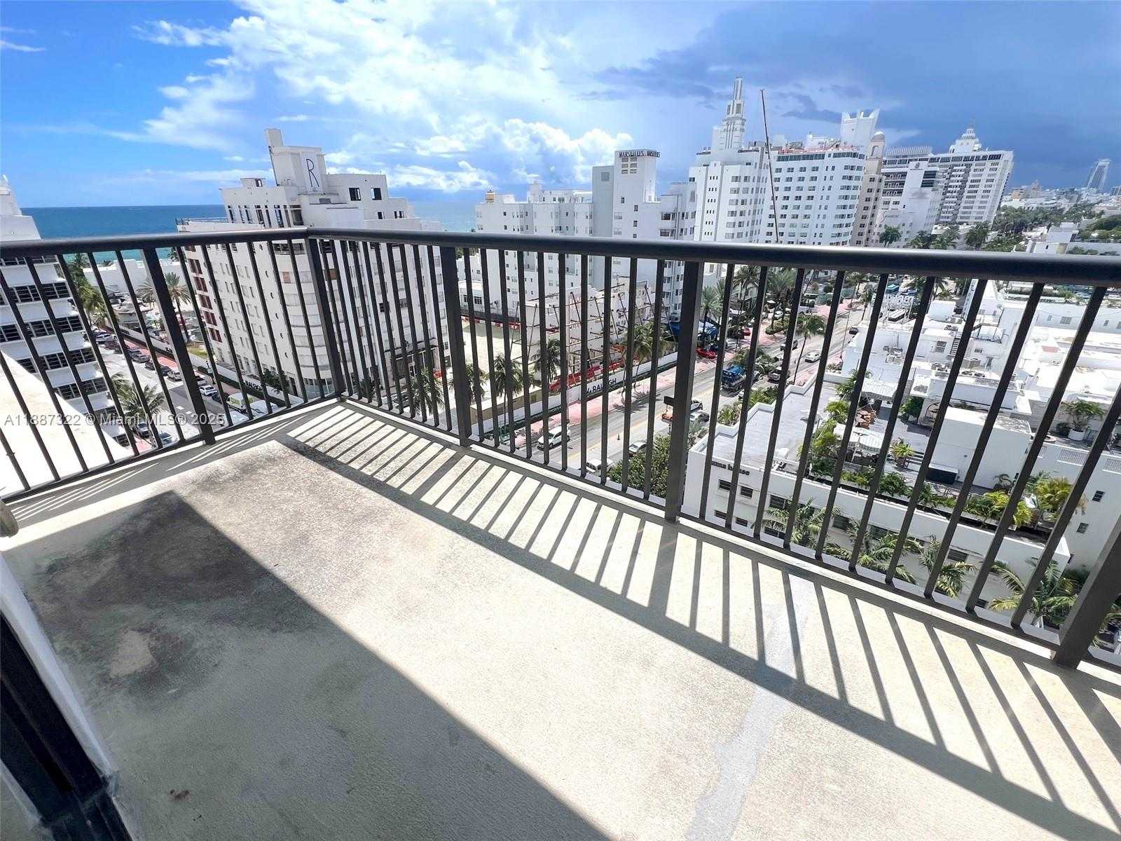 Small Image of 1800 COLLINS AVE #12E, Miami Beach Number 7
