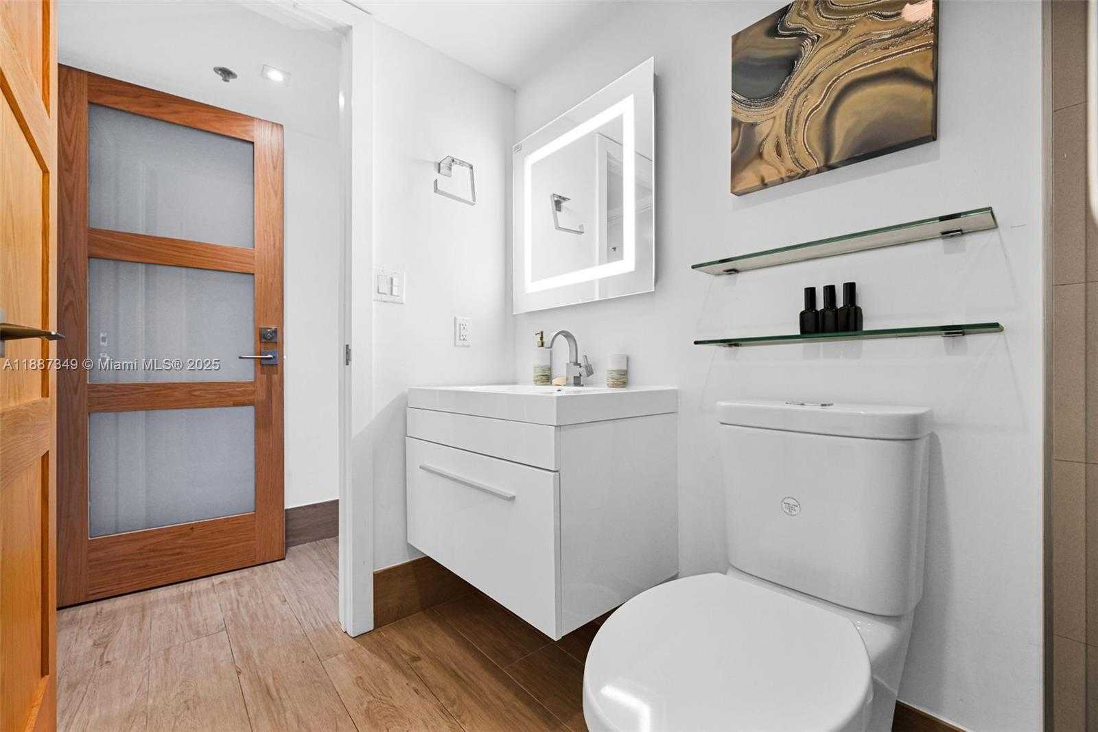 Small Image of 1627 BRICKELL AVE #2507, Miami Number 11