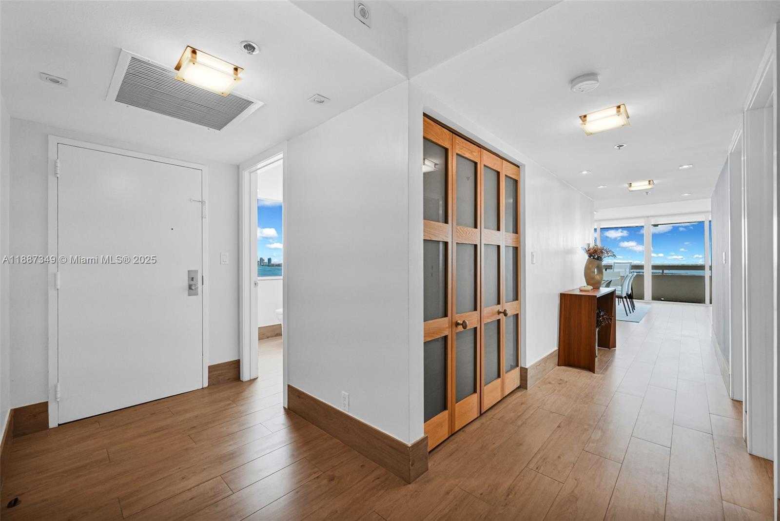 Small Image of 1627 BRICKELL AVE #2507, Miami Number 22