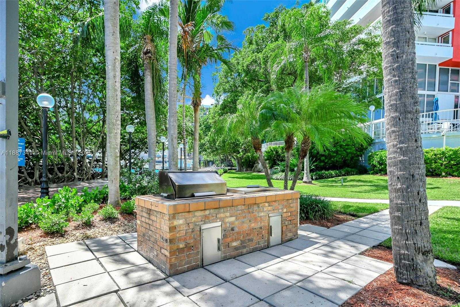 Small Image of 1627 BRICKELL AVE #2507, Miami Number 32