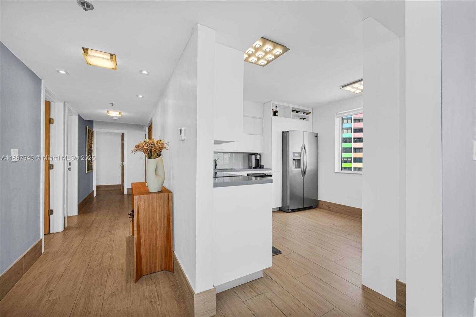 Small Image of 1627 BRICKELL AVE #2507, Miami Number 8