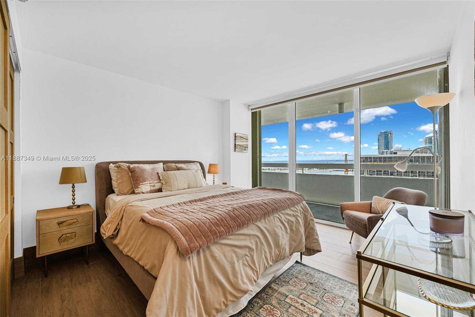 Small Image of 1627 BRICKELL AVE #2507, Miami Number 9