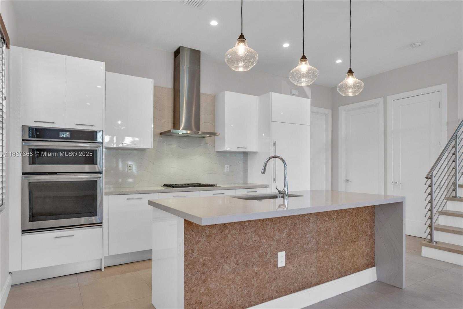 Small Image of 8217 NORTH WEST 46TH ST, Doral Number 10