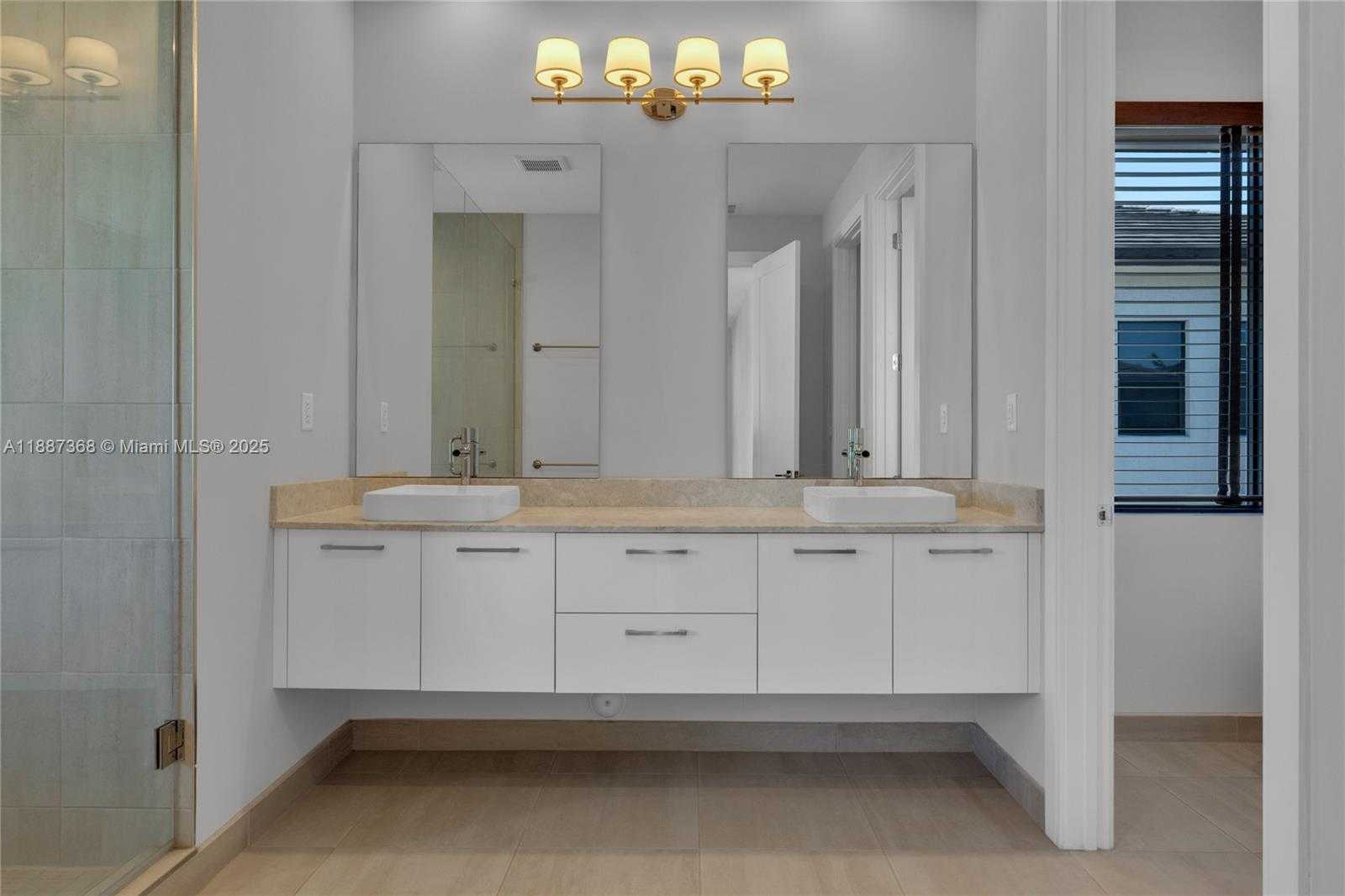 Small Image of 8217 NORTH WEST 46TH ST, Doral Number 17