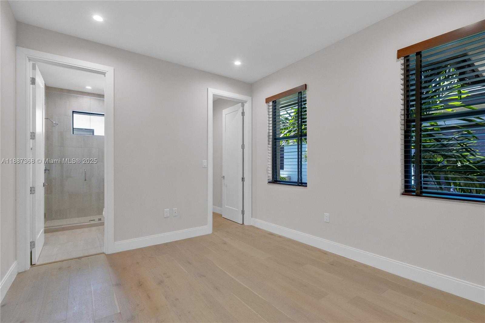 Small Image of 8217 NORTH WEST 46TH ST, Doral Number 23