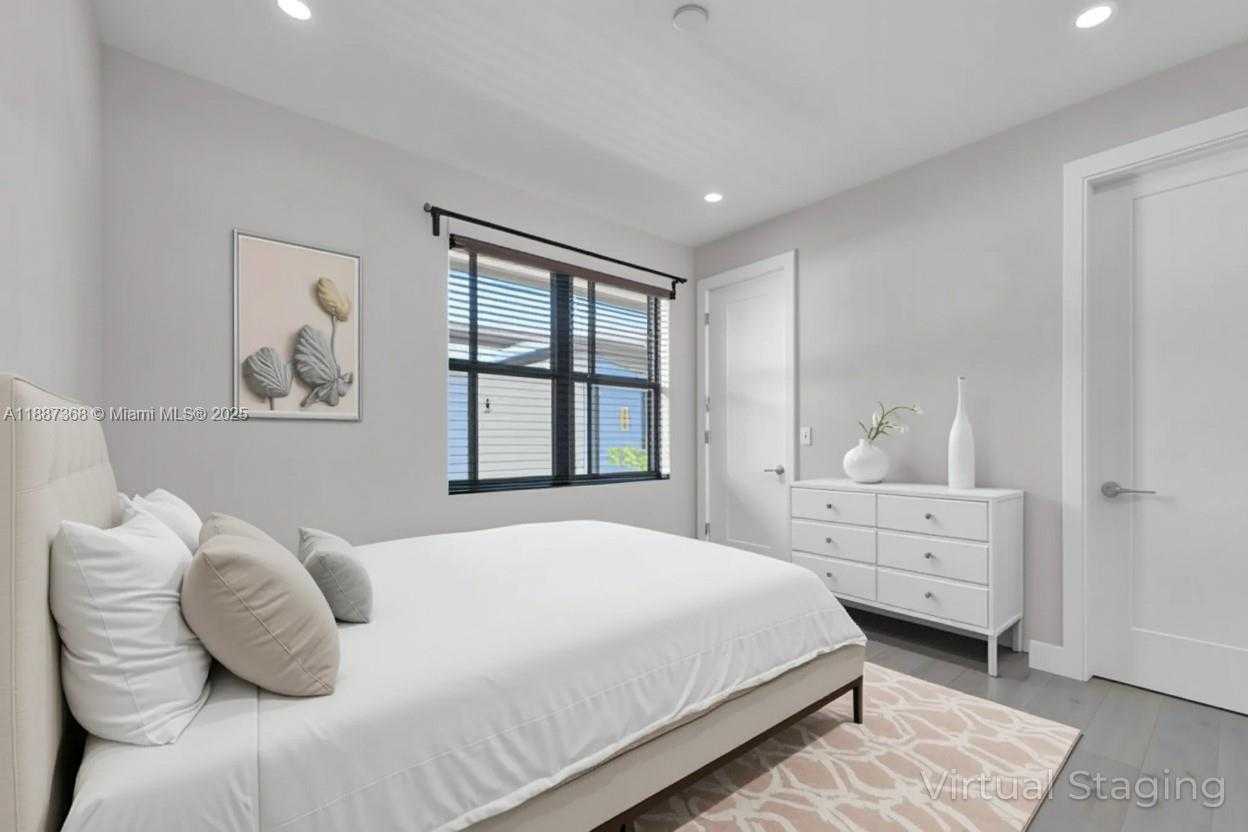 Small Image of 8217 NORTH WEST 46TH ST, Doral Number 25