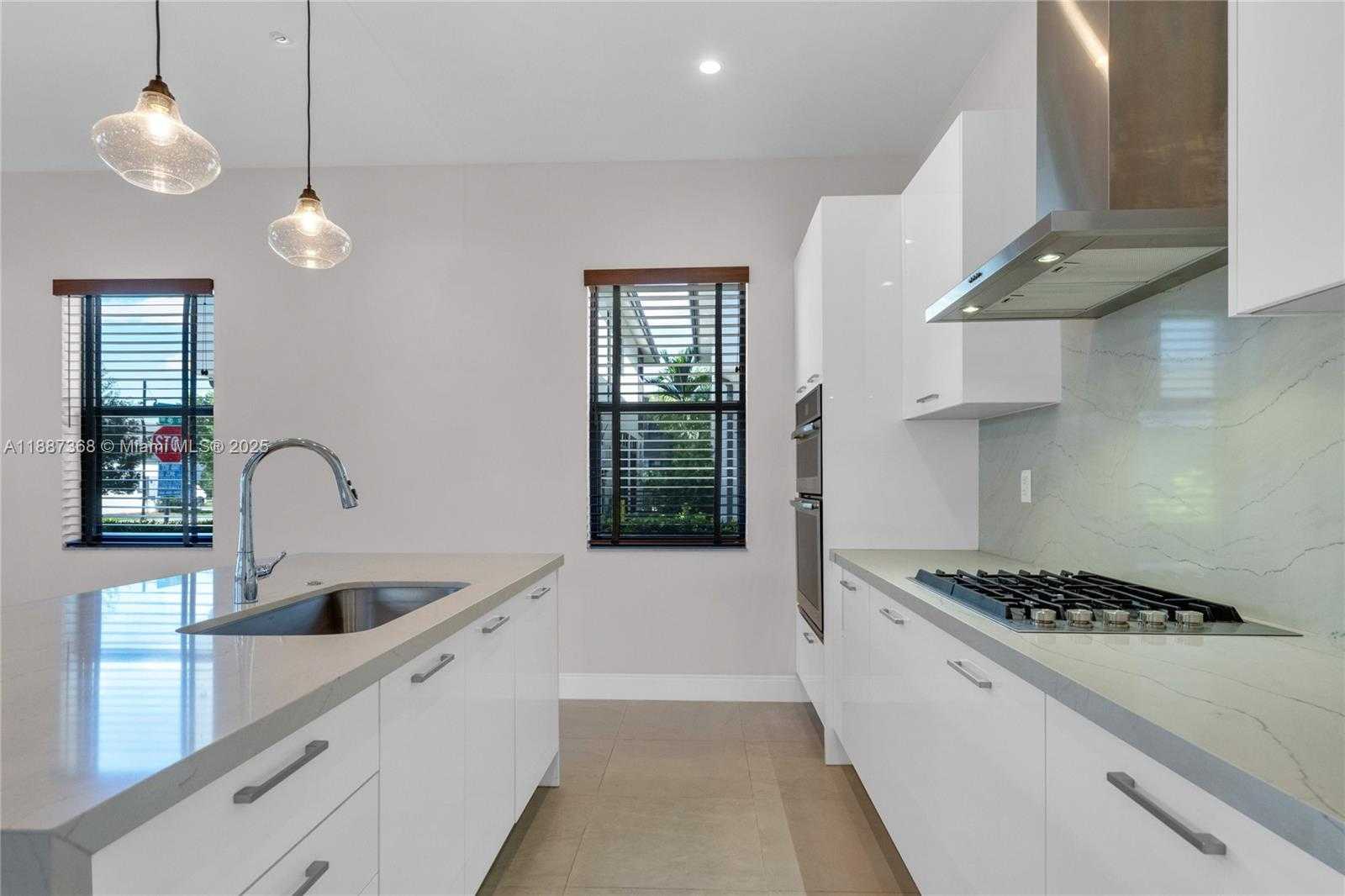 Small Image of 8217 NORTH WEST 46TH ST, Doral Number 9