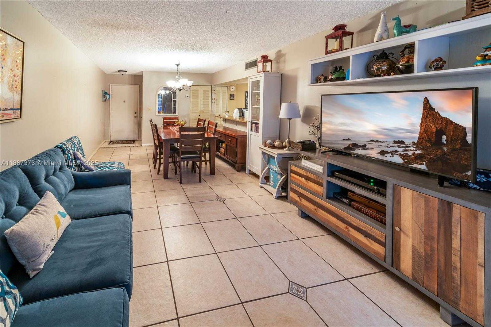 Small Image of 9705 FONTAINEBLEAU BLVD #B107, Miami Number 3