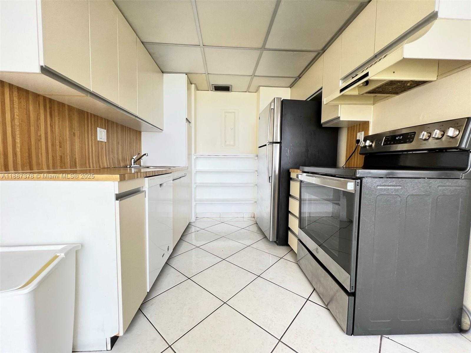 Small Image of 18181 NORTH EAST 31 CT #2705, Aventura Number 4