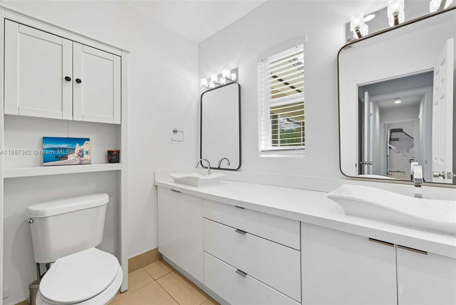 Small Image of 9425 NORTH MIAMI AVE #9425, Miami Shores Number 16