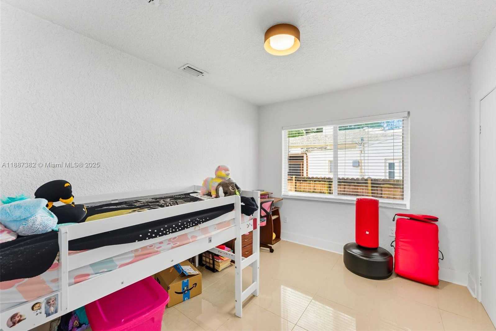 Small Image of 9425 NORTH MIAMI AVE #9425, Miami Shores Number 21