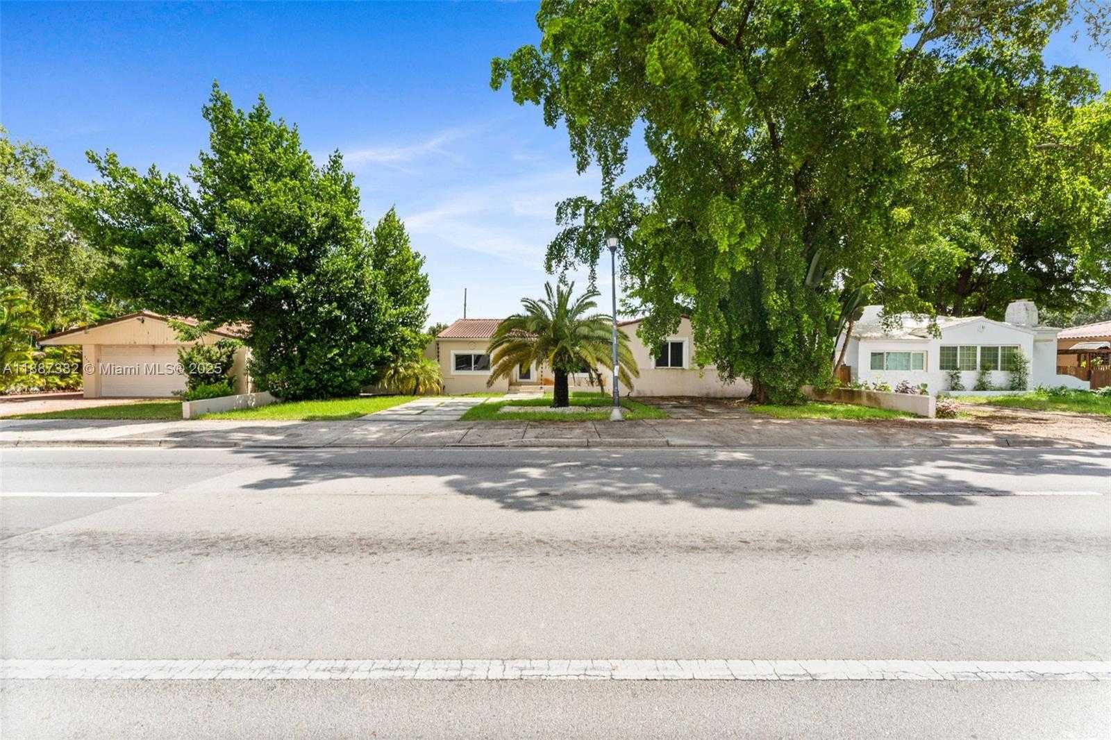 Small Image of 9425 NORTH MIAMI AVE #9425, Miami Shores Number 25