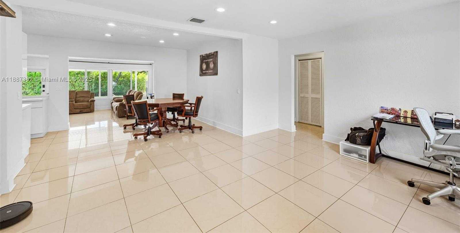 Small Image of 9425 NORTH MIAMI AVE #9425, Miami Shores Number 3