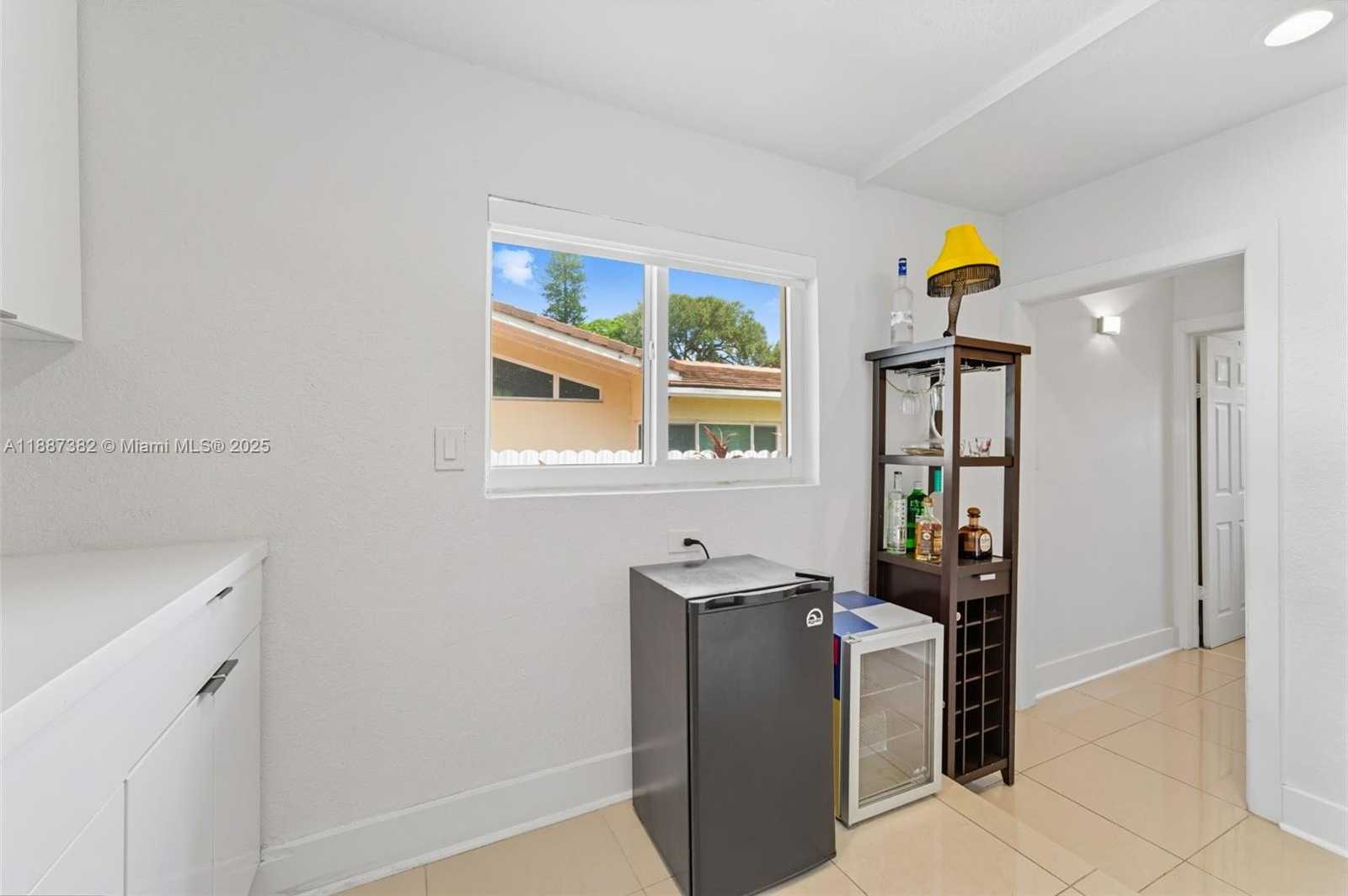 Small Image of 9425 NORTH MIAMI AVE #9425, Miami Shores Number 7