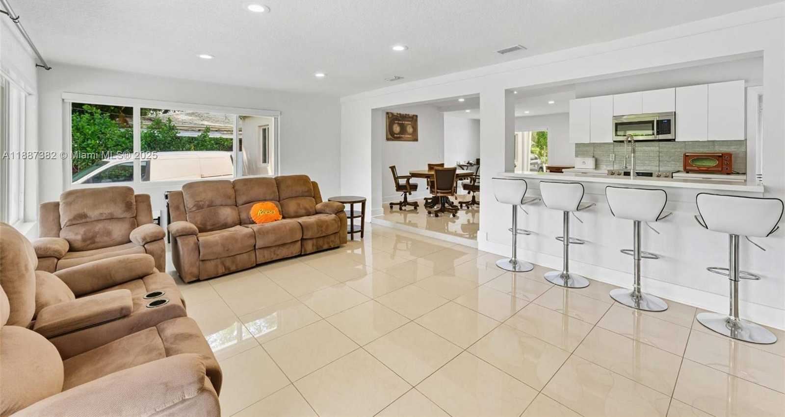 Small Image of 9425 NORTH MIAMI AVE #9425, Miami Shores Number 8