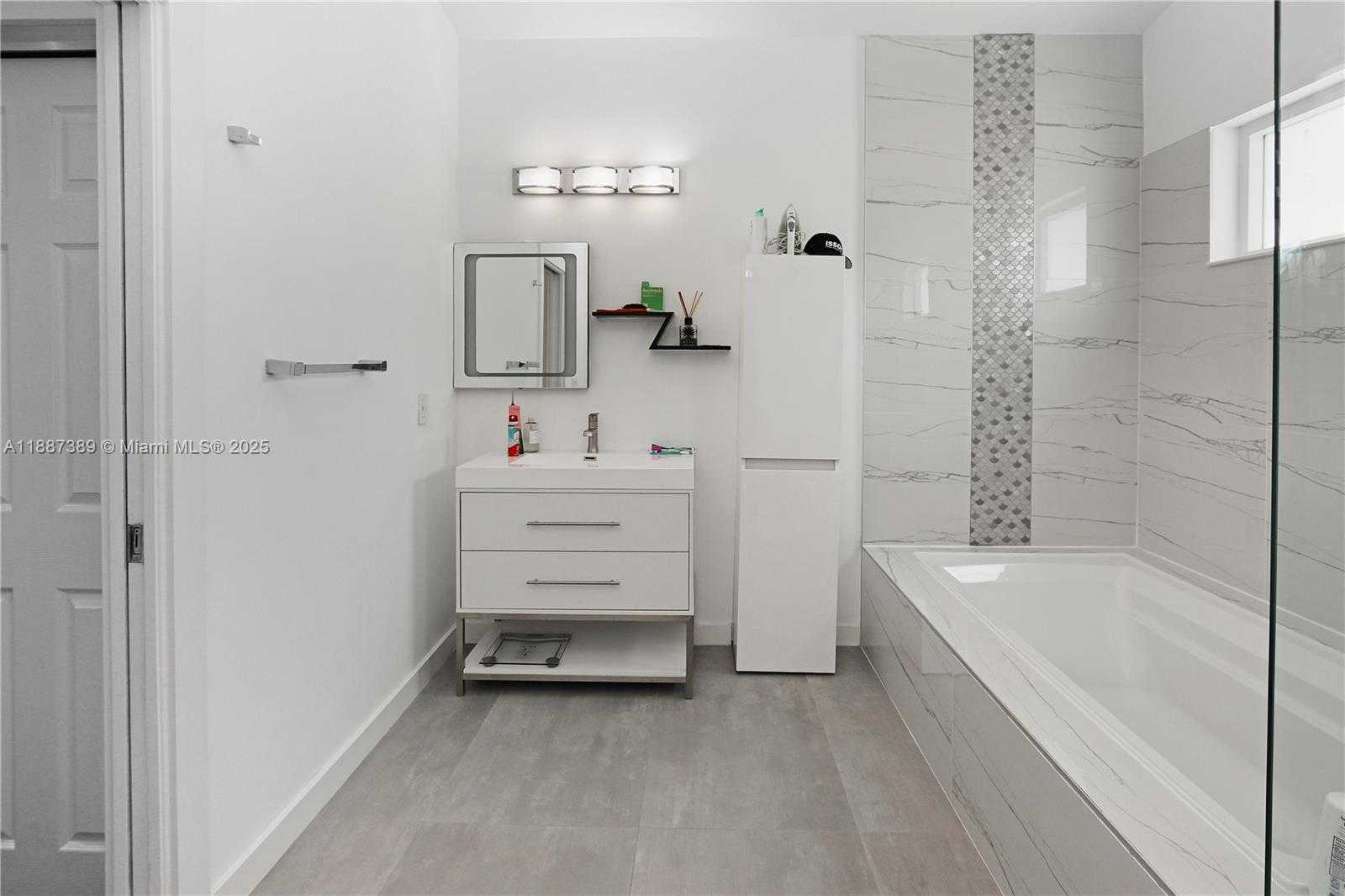 Small Image of 1230 SOUTH 13TH AVE #1230, Hollywood Number 13