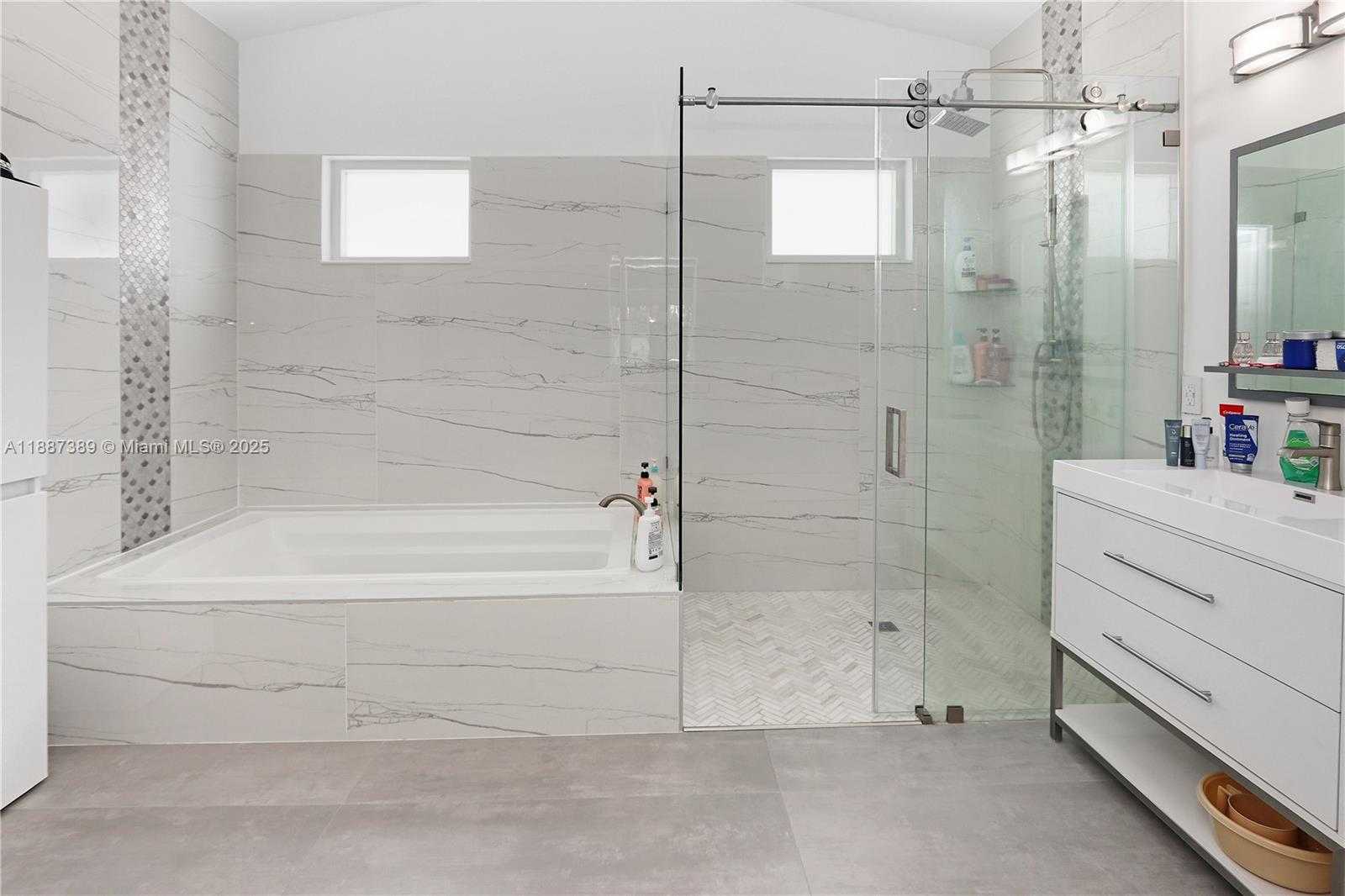 Small Image of 1230 SOUTH 13TH AVE #1230, Hollywood Number 14
