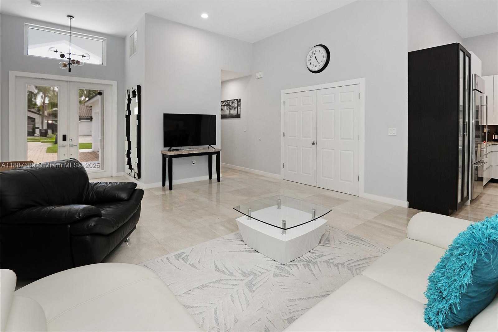 Small Image of 1230 SOUTH 13TH AVE #1230, Hollywood Number 9