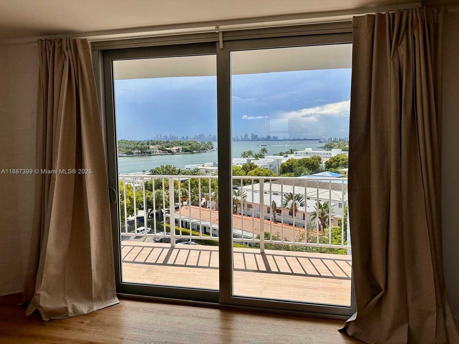 Small Image of 6900 BAY DR #8D, Miami Beach Number 2