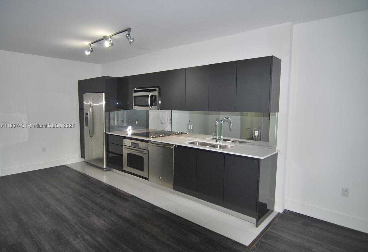 Small Image of 31 SOUTH EAST 6TH ST #606, Miami Number 2