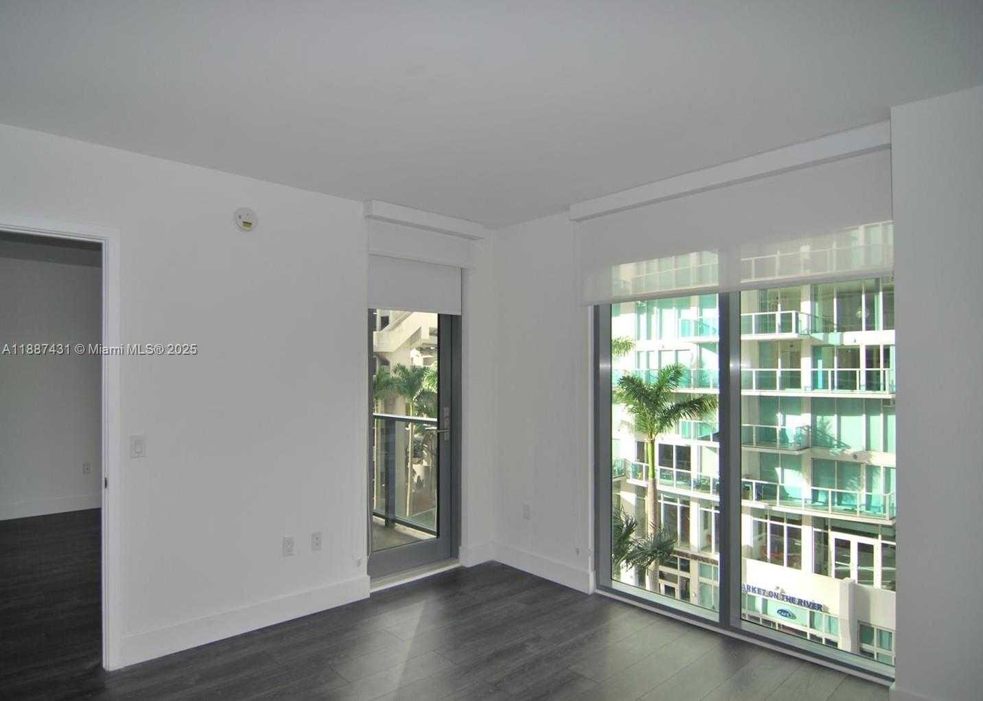 Small Image of 31 SOUTH EAST 6TH ST #606, Miami Number 4