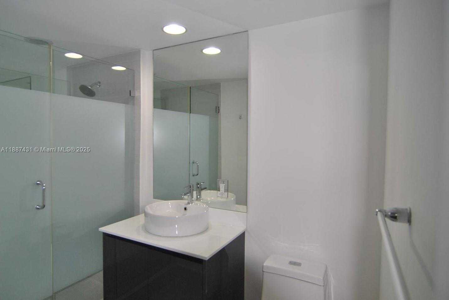 Small Image of 31 SOUTH EAST 6TH ST #606, Miami Number 6