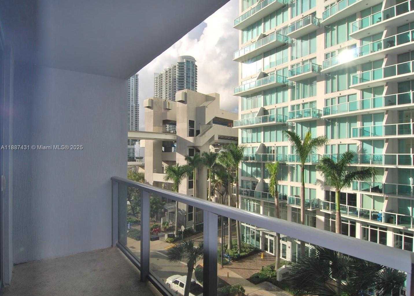 Small Image of 31 SOUTH EAST 6TH ST #606, Miami Number 9