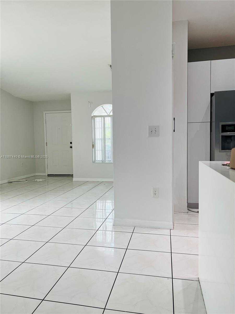 Small Image of 15765 SOUTH WEST 139 AVE, Miami Number 15