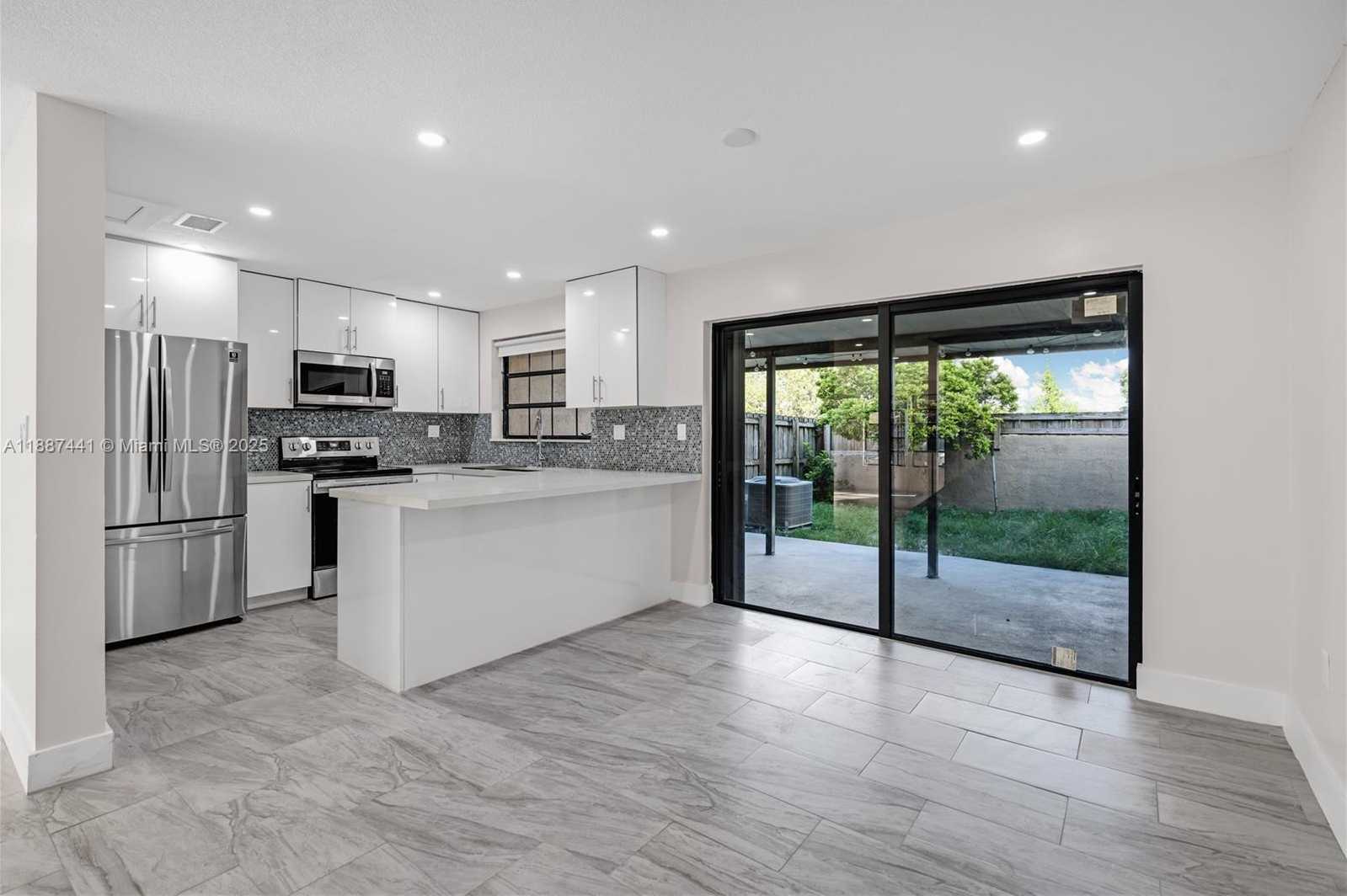 Small Image of 6023 SOUTH WEST 133RD CT, Miami Number 16