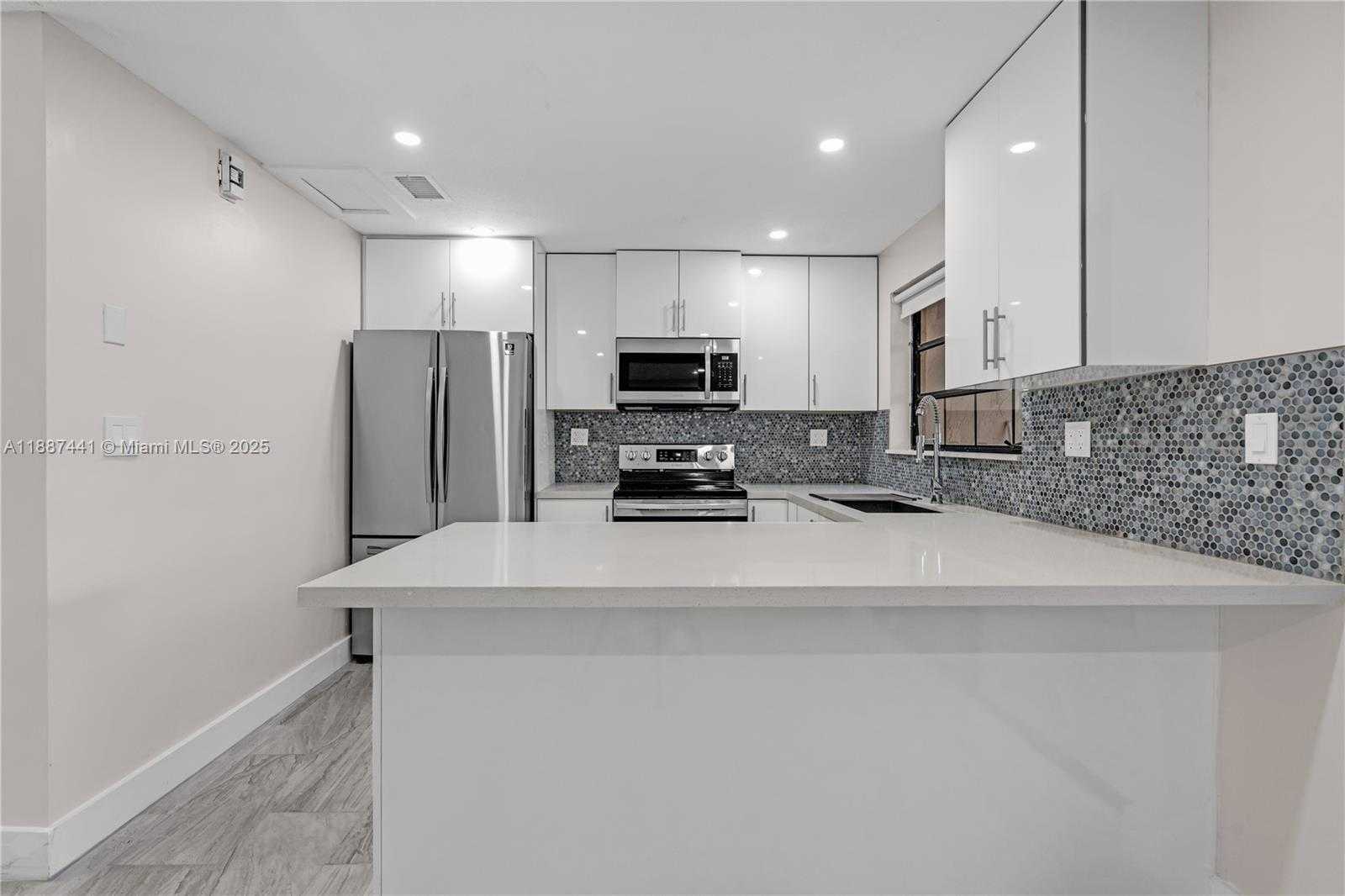 Small Image of 6023 SOUTH WEST 133RD CT, Miami Number 17