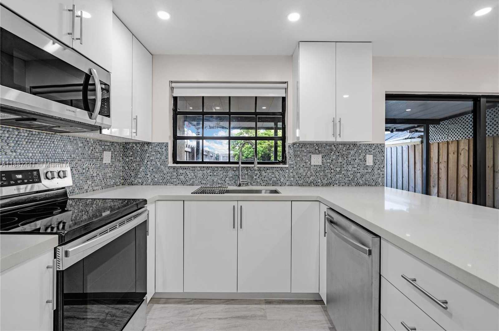 Small Image of 6023 SOUTH WEST 133RD CT, Miami Number 18