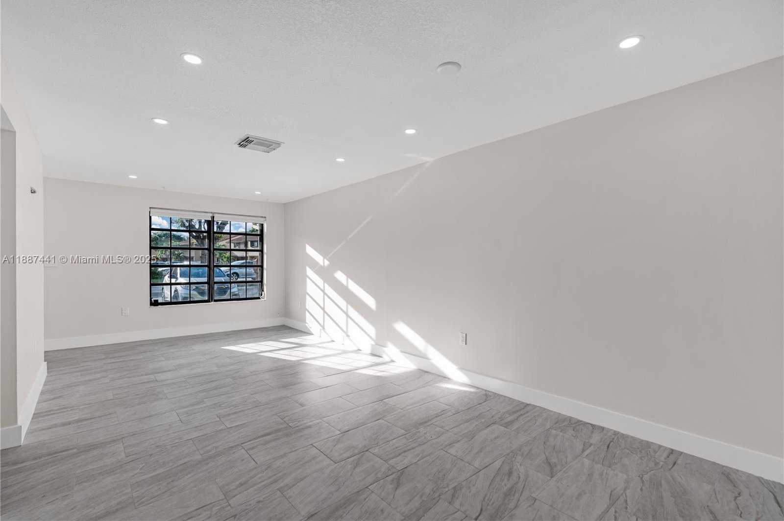 Small Image of 6023 SOUTH WEST 133RD CT, Miami Number 21