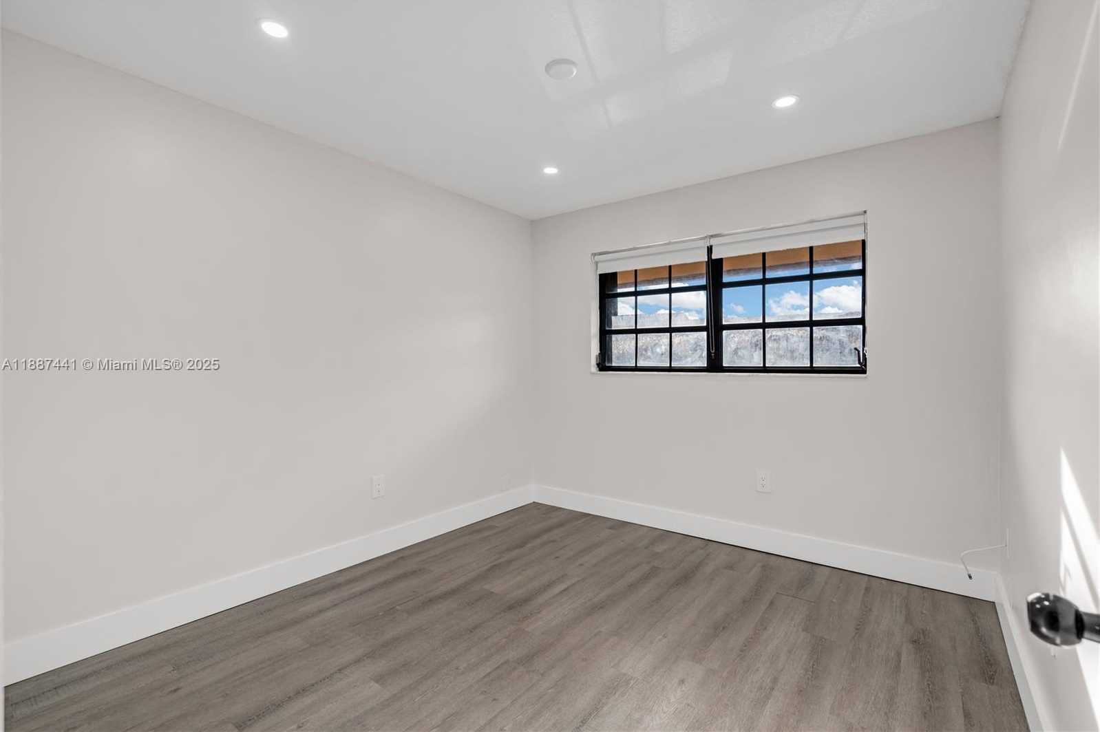 Small Image of 6023 SOUTH WEST 133RD CT, Miami Number 28