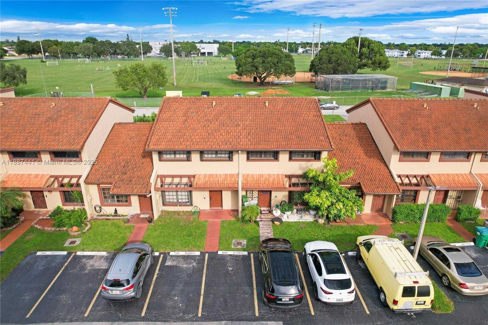 Small Image of 6023 SOUTH WEST 133RD CT, Miami Number 4