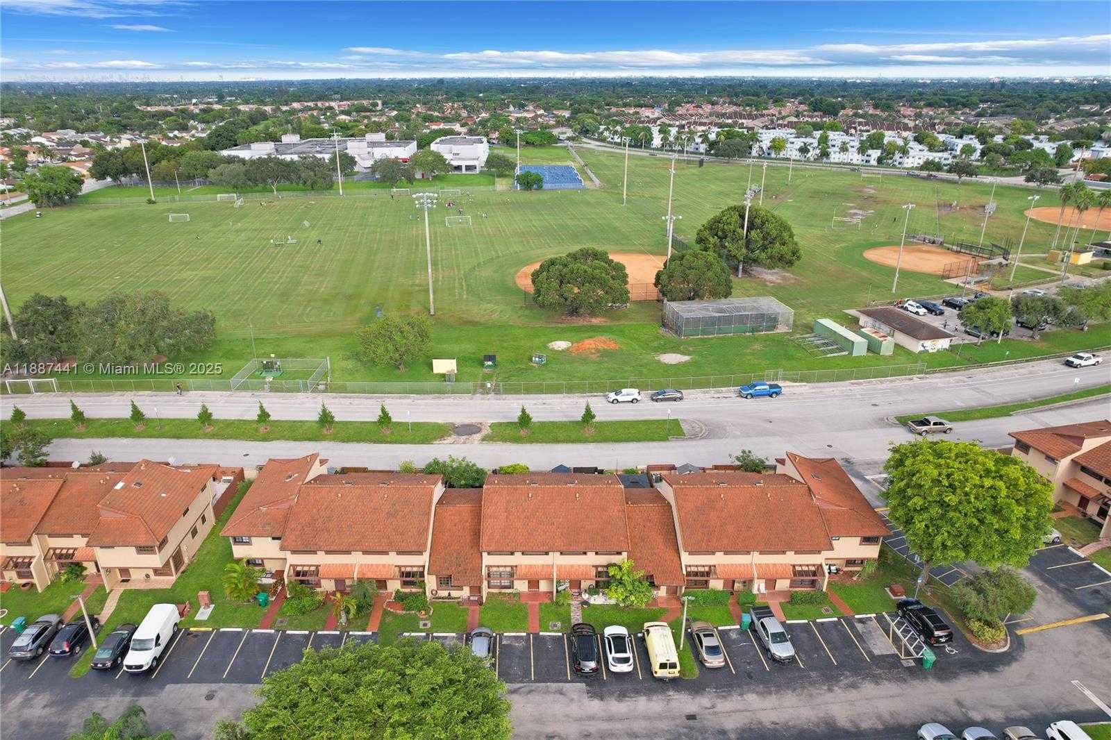 Small Image of 6023 SOUTH WEST 133RD CT, Miami Number 5