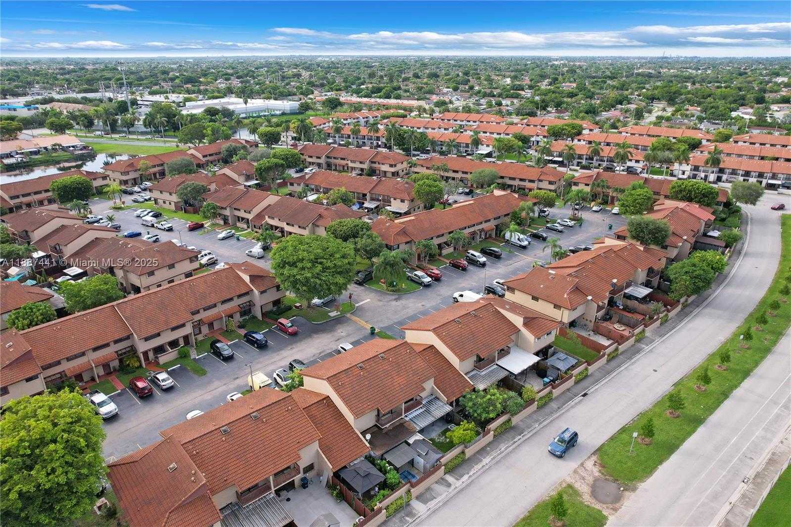 Small Image of 6023 SOUTH WEST 133RD CT, Miami Number 7