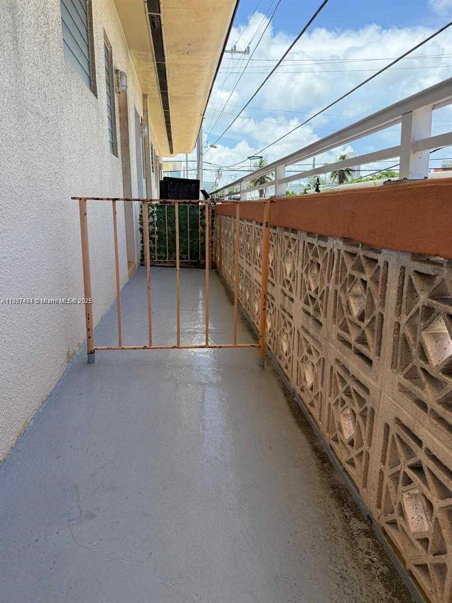 Small Image of 1060 PENNSYLVANIA AVE #18, Miami Beach Number 16
