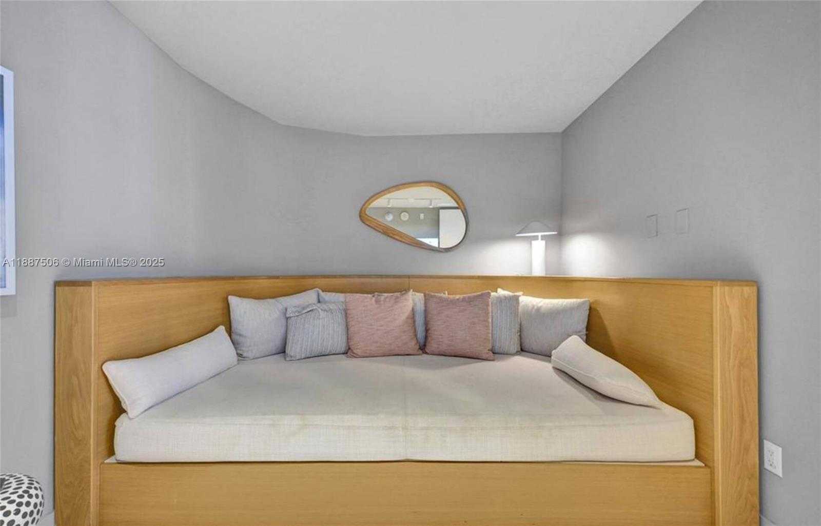Small Image of 2201 COLLINS AVENUE #1214, Miami Beach Number 18