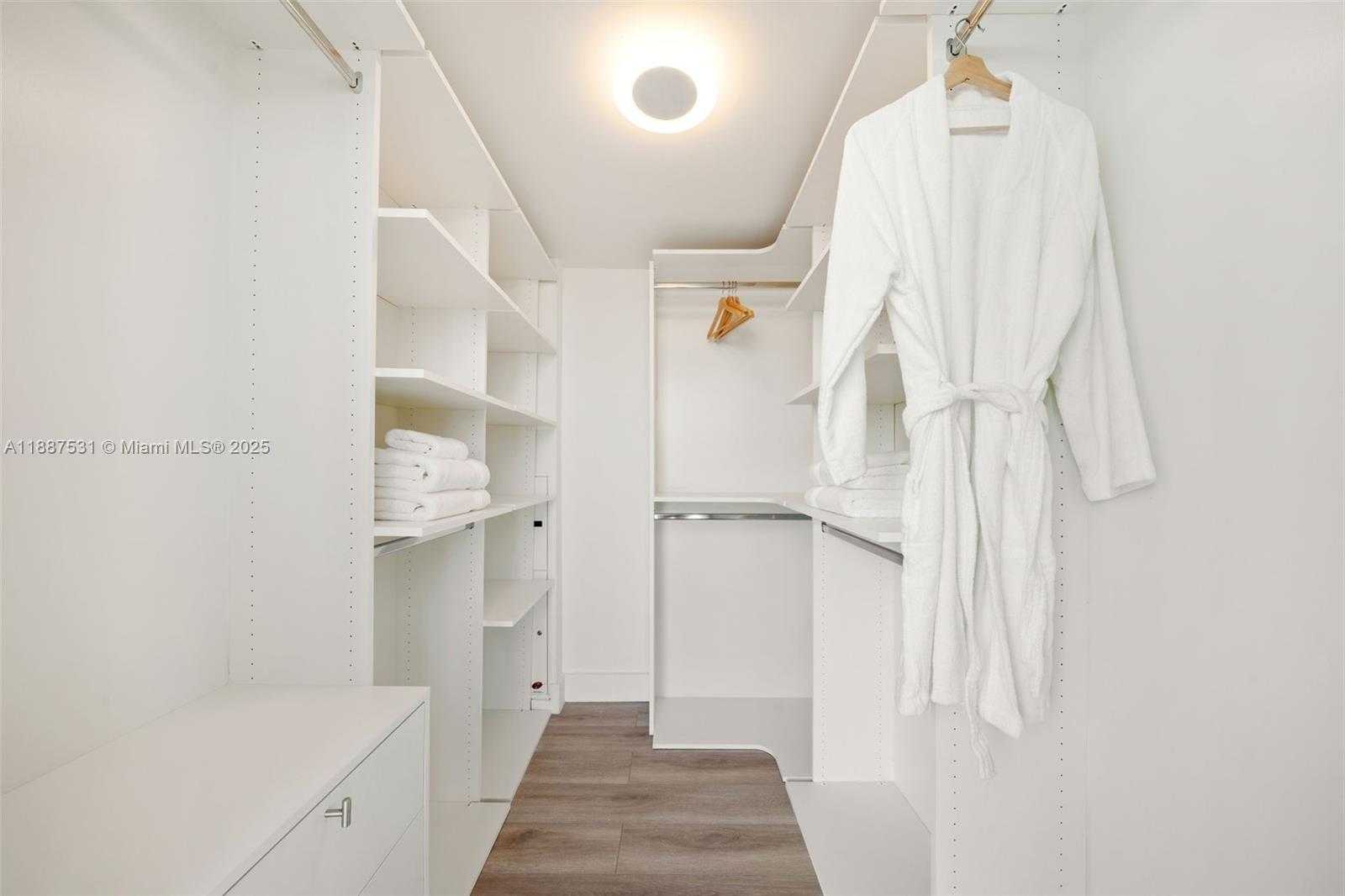 Small Image of 185 SOUTH WEST 7TH ST #803, Miami Number 23