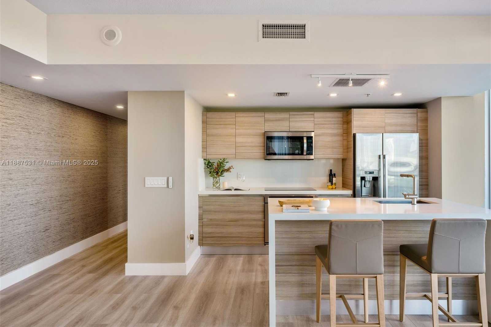 Small Image of 185 SOUTH WEST 7TH ST #803, Miami Number 6