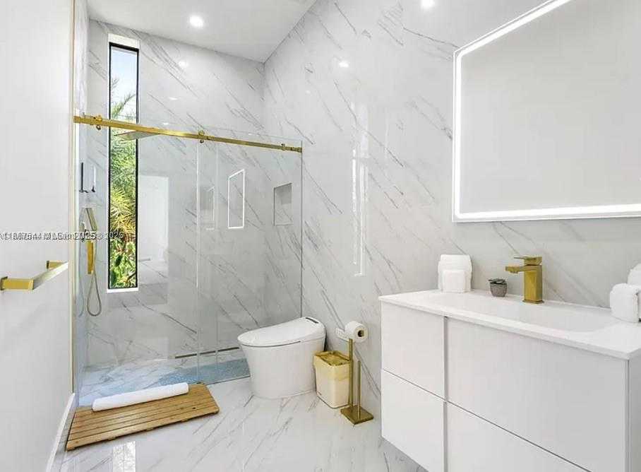 Small Image of 2225 NORTH EAST 19TH ST, Fort Lauderdale Number 36