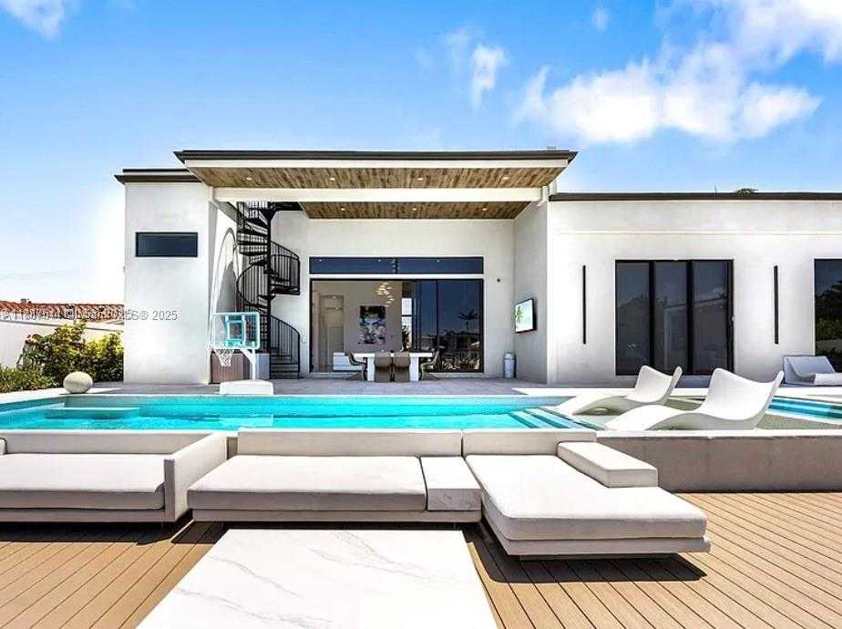 Small Image of 2225 NORTH EAST 19TH ST, Fort Lauderdale Number 8